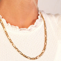 Load image into Gallery viewer, 14k Yellow Gold Hollow 7.5mm Figaro Chain Necklace with Lobster Lock
