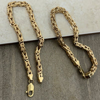 Load image into Gallery viewer, 14k Gold 5mm Square 9&quot; Byzantine Chain Bracelet
