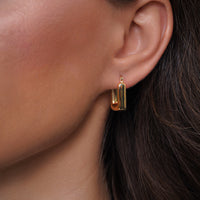 Load image into Gallery viewer, 14k Yellow Gold Bold Square Hoop Earrings with Latch Back
